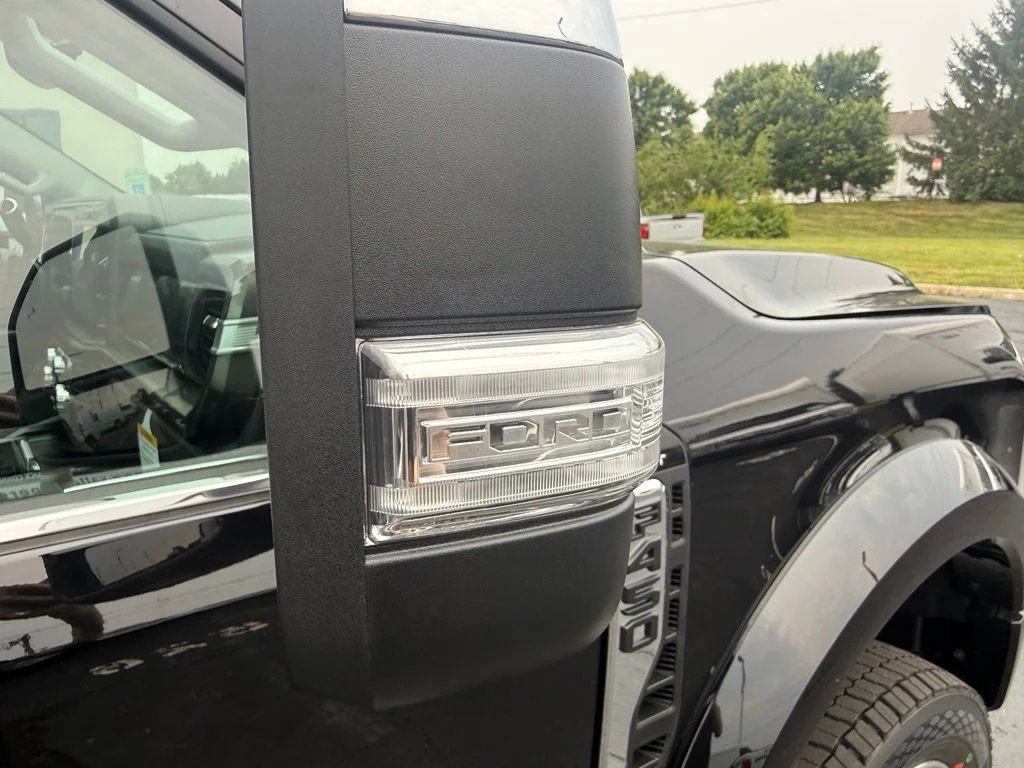 New 2026 Agate Black Metallic Ford F-450® Lariat® image 71