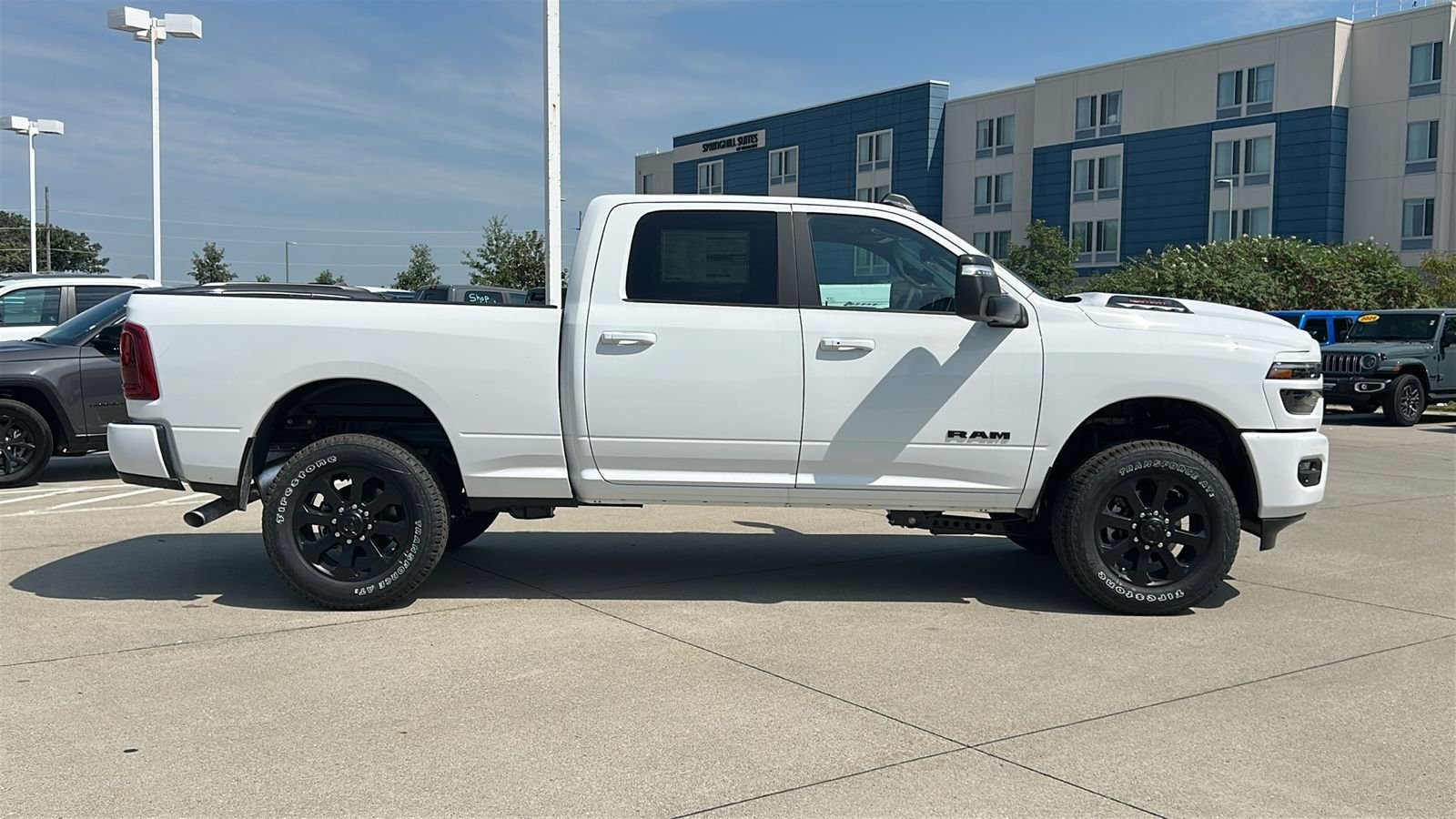 New 2026 Bright White Clear-Coat Exterior Paint RAM Laramie image 3