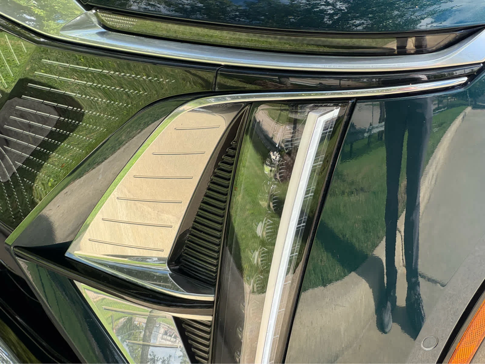 Used 2025 Emerald Lake Metallic Cadillac Luxury image 9