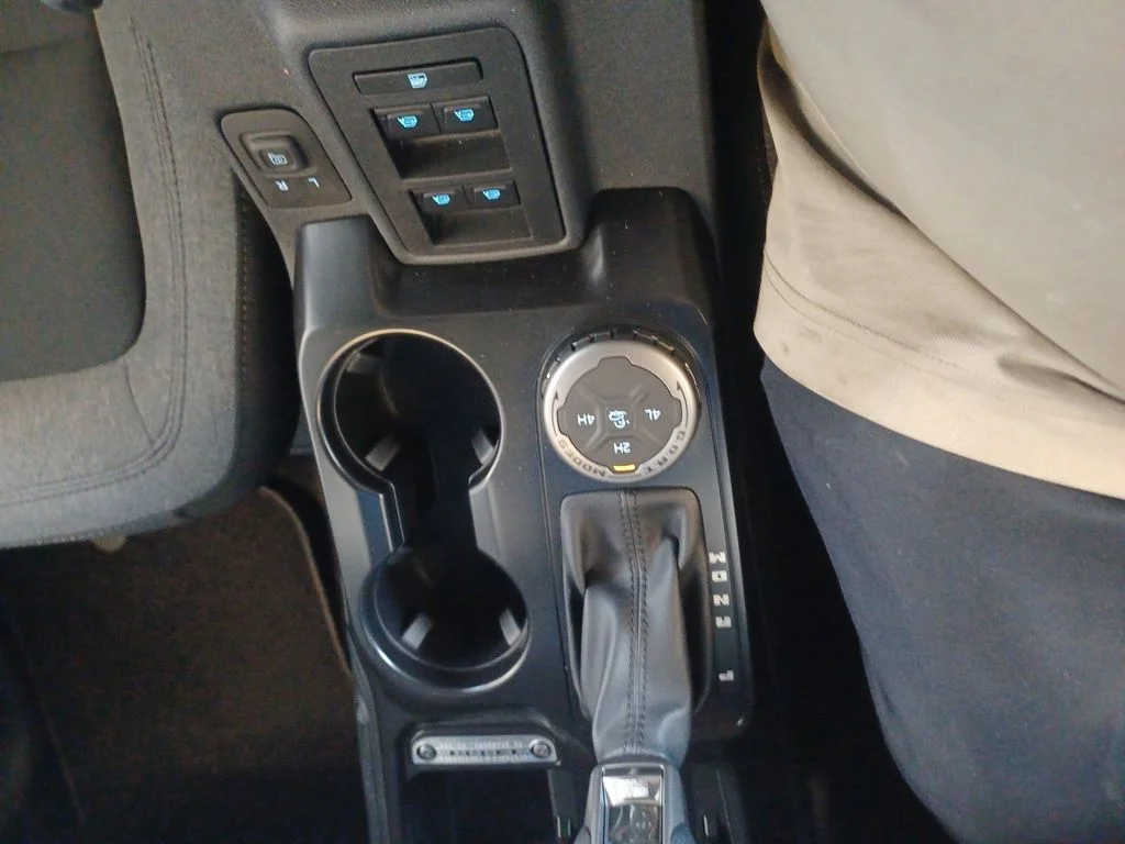 2025 Ford Bronco 4-Door Base - Photo 26