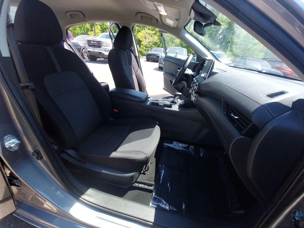 Used 2024 Gray Nissan SV image 10