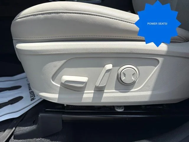 Used 2022 White Kia SX image 13