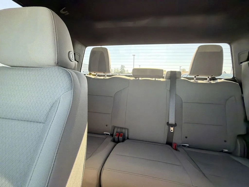 New 2026 Summit White GMC SLE image 28