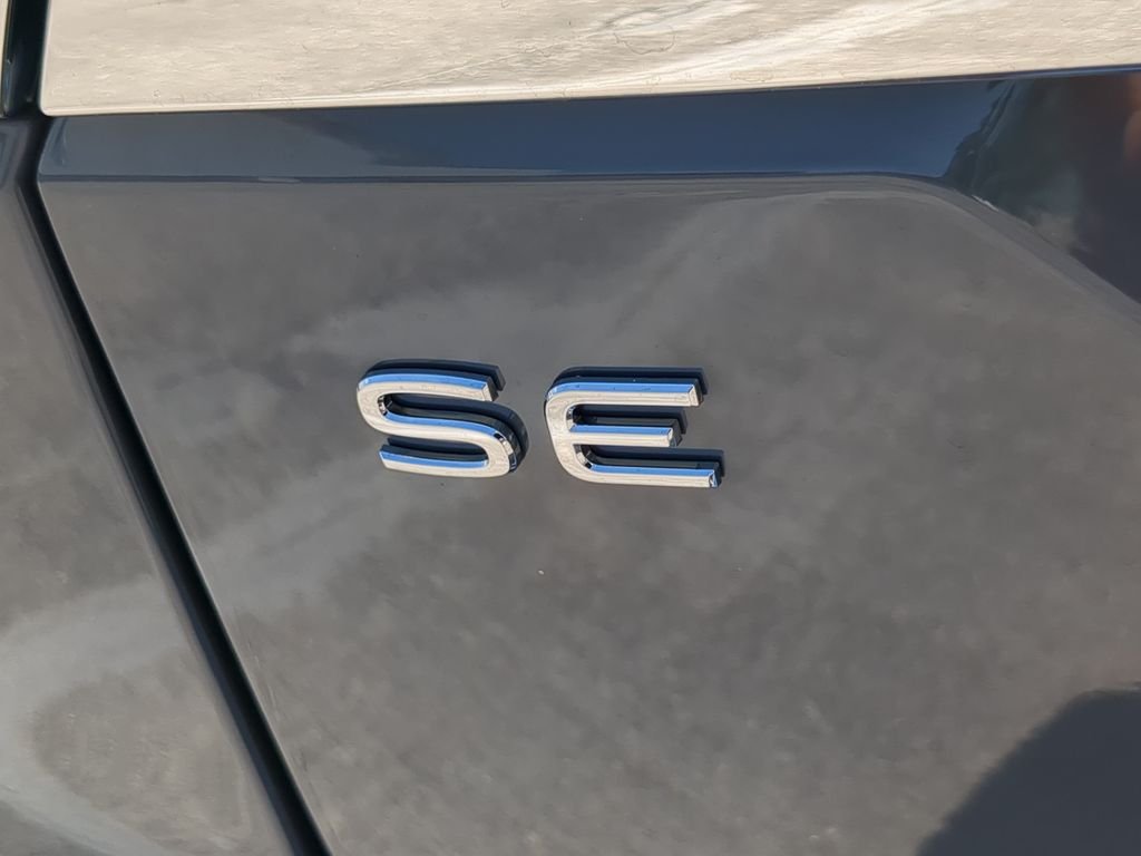 New 2026 Gray Volkswagen 2.0T SE w/Technology image 10