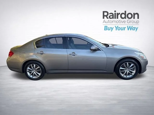 Used 2008 Platinum Graphite INFINITI Journey image 8