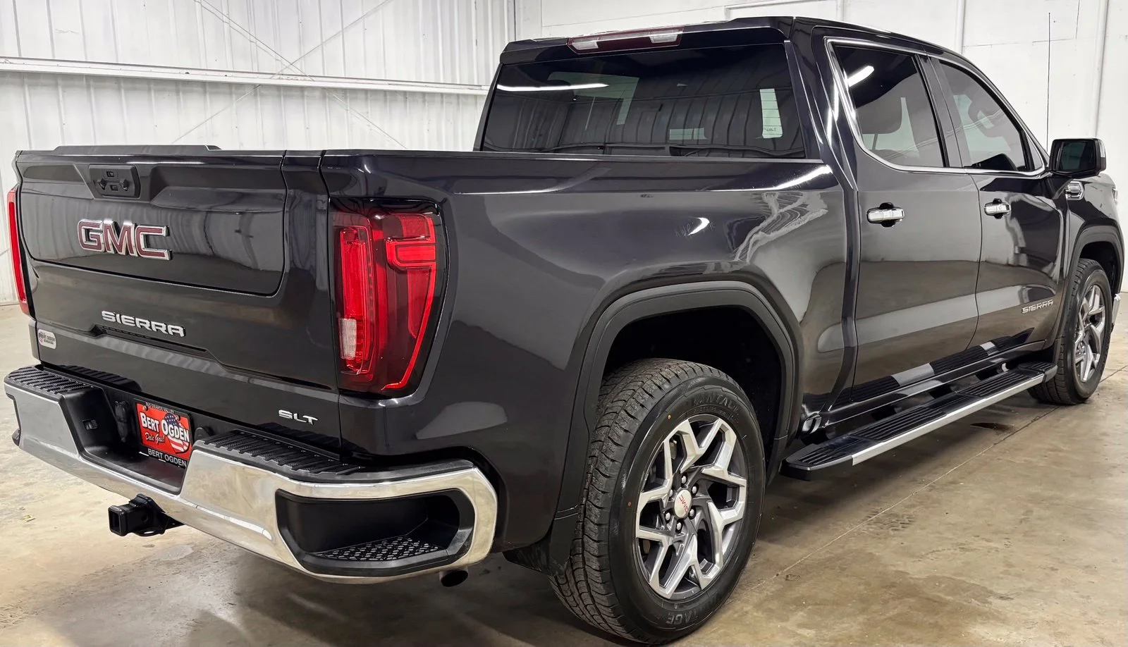 Used 2022 Silver GMC SLT image 6