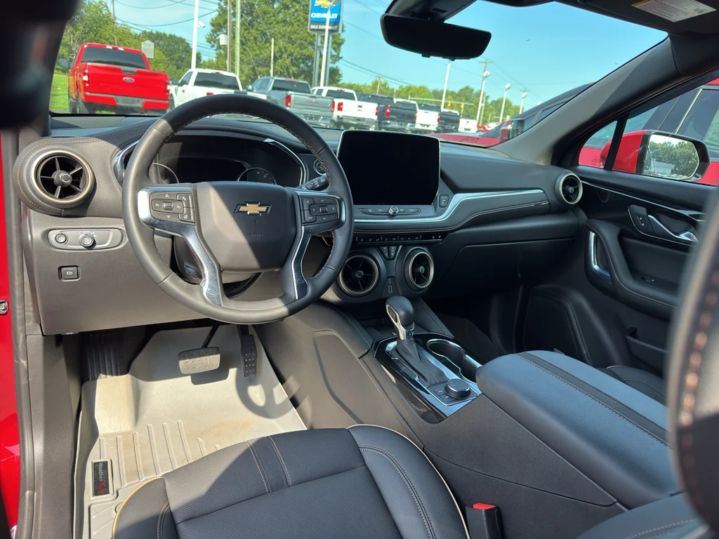 Used 2025 Radiant Red Tintcoat Chevrolet Premier image 7