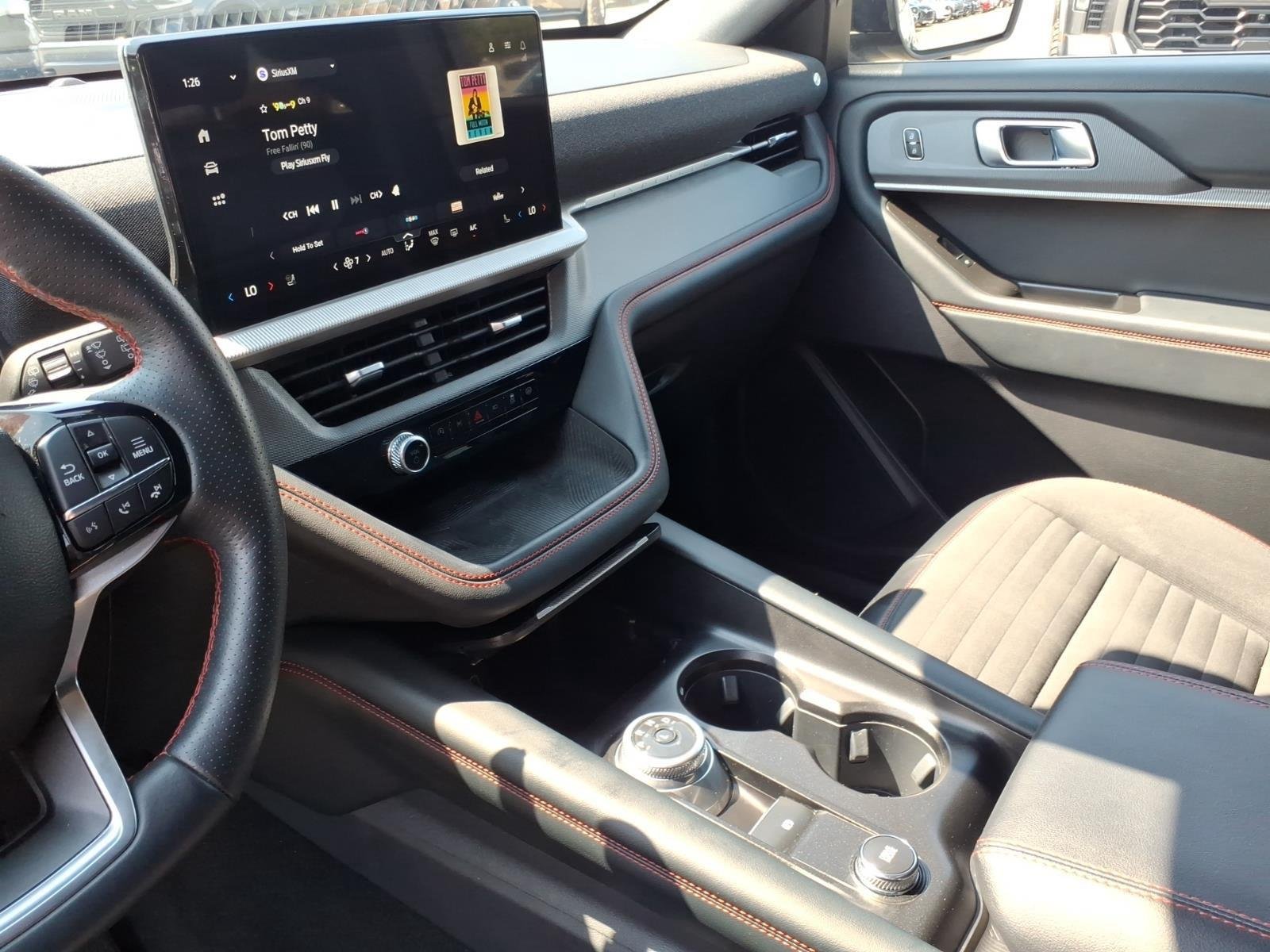 Used 2025 Agate Black Ford ST-Line image 22