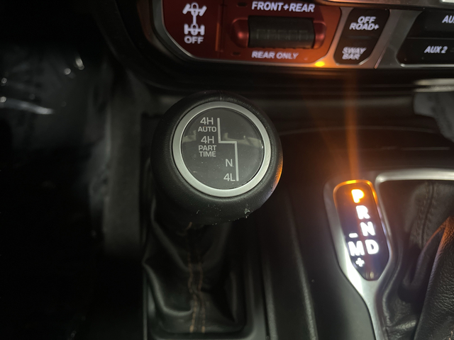 Used 2021 Snazzberry Pearlcoat Jeep Unlimited Rubicon 392 image 23