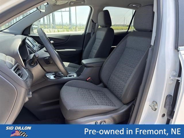 Used 2024 Summit White Chevrolet LT image 12