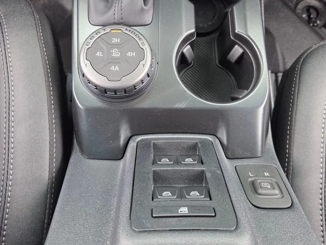 New 2026 Desert Sand Ford Badlands® image 18