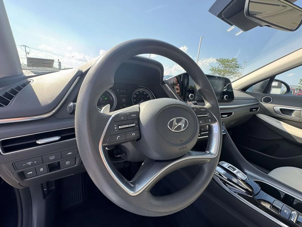 Used 2021 Blue Hyundai Blue image 15