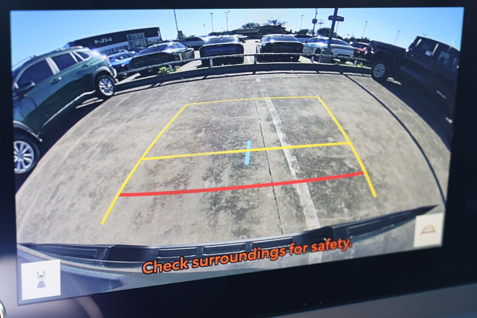 2025 Toyota Tacoma SR5 - Photo 3