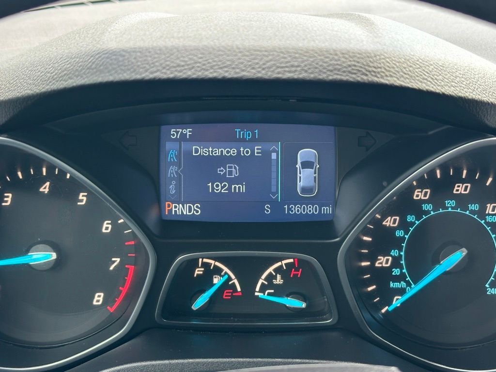 Used 2014 Blue Ford SE image 21