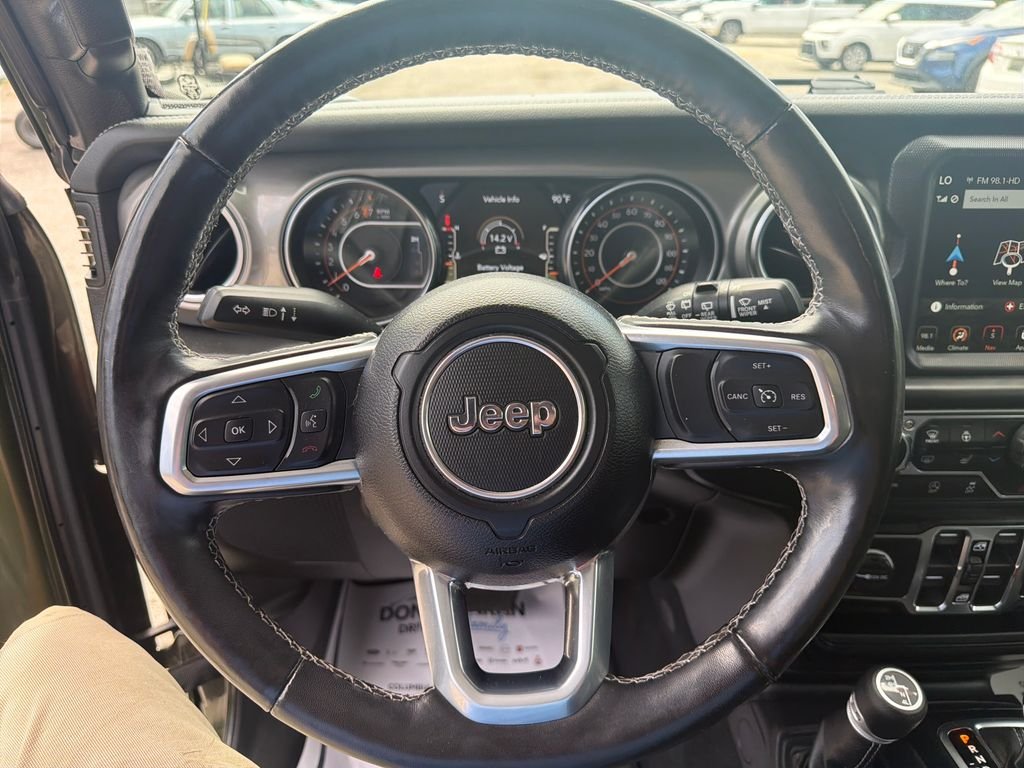 Used 2022 Green Jeep Unlimited Sahara image 17