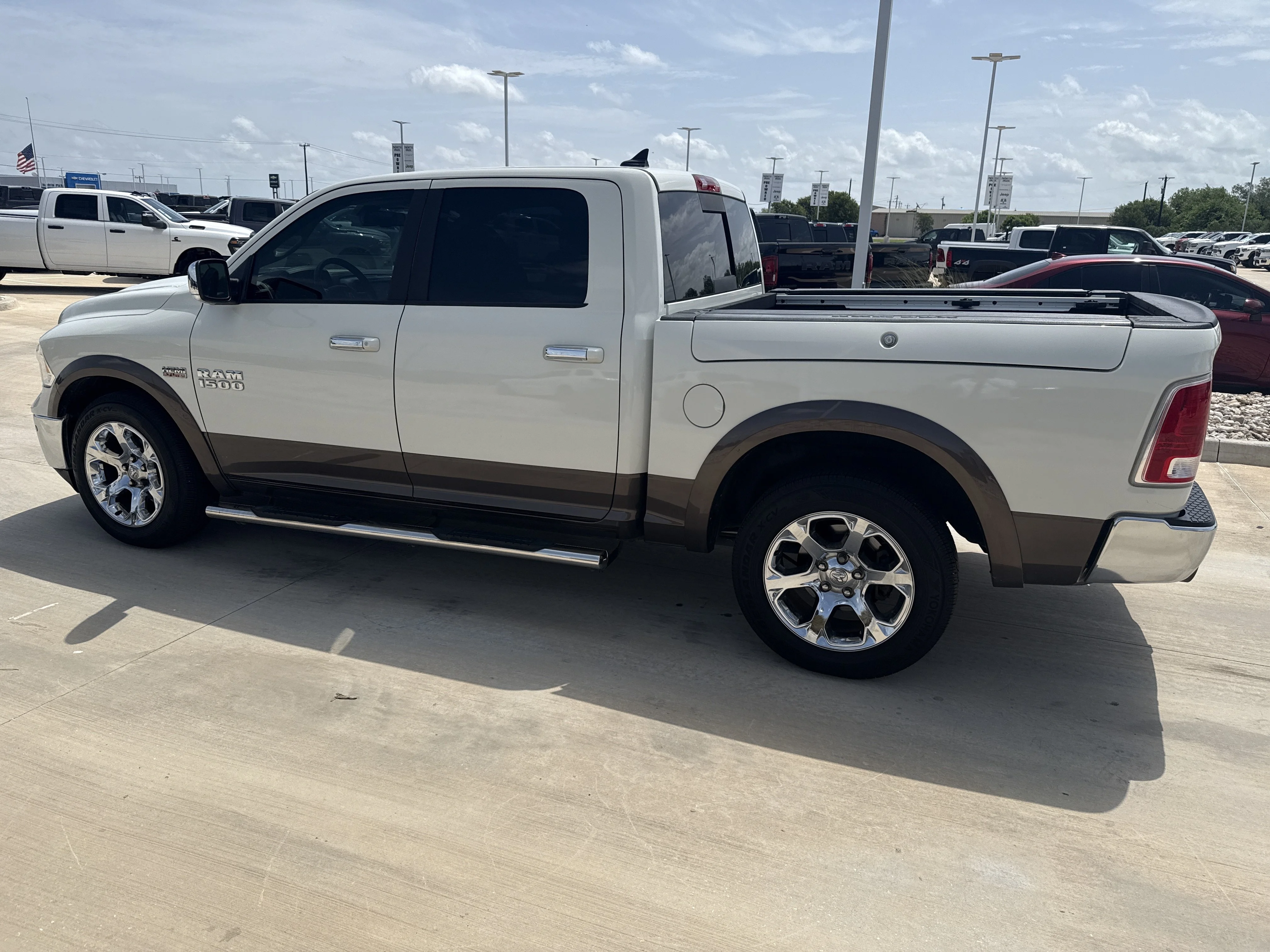 Used 2018 White Ram Laramie image 15