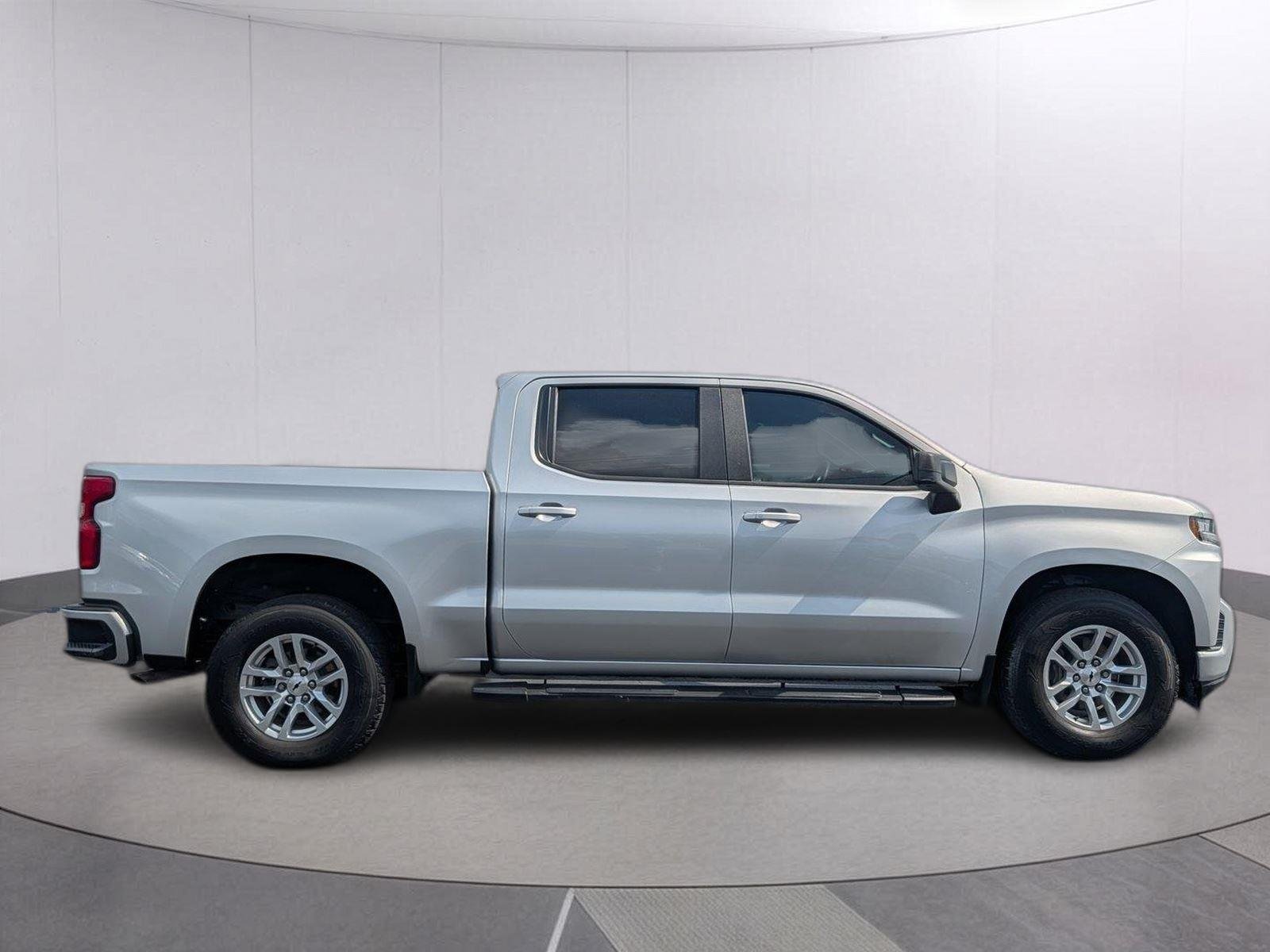Used 2021 Silver Ice Metallic Chevrolet RST image 7