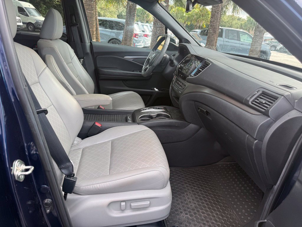 Used 2019 Blue Honda EX-L image 14