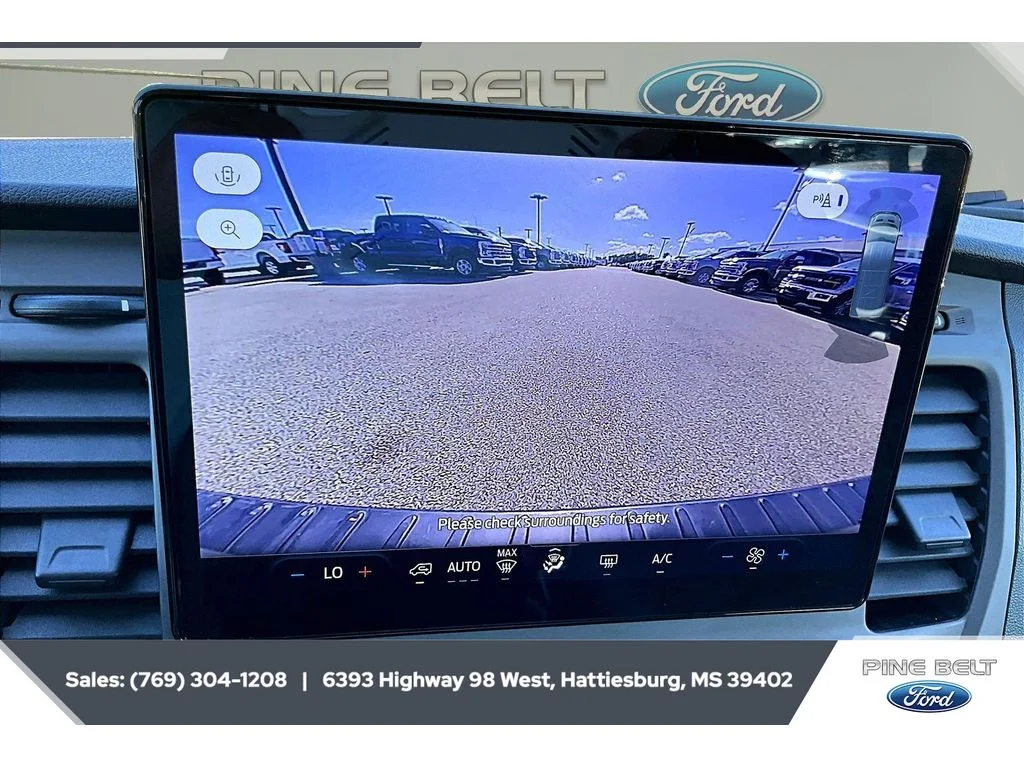 Used 2022 Oxford White Ford XLT image 16