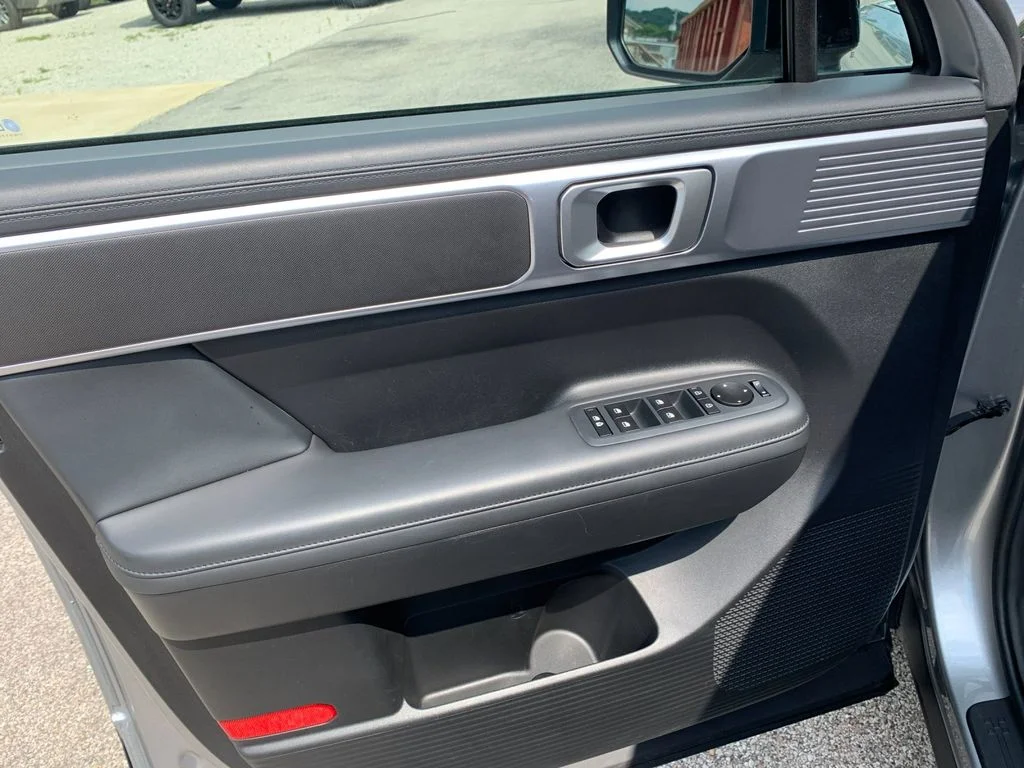 Used 2024 Silver Hyundai XRT image 12