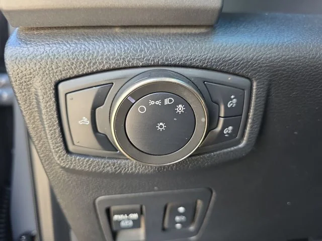 Used 2020  Ford Raptor image 26