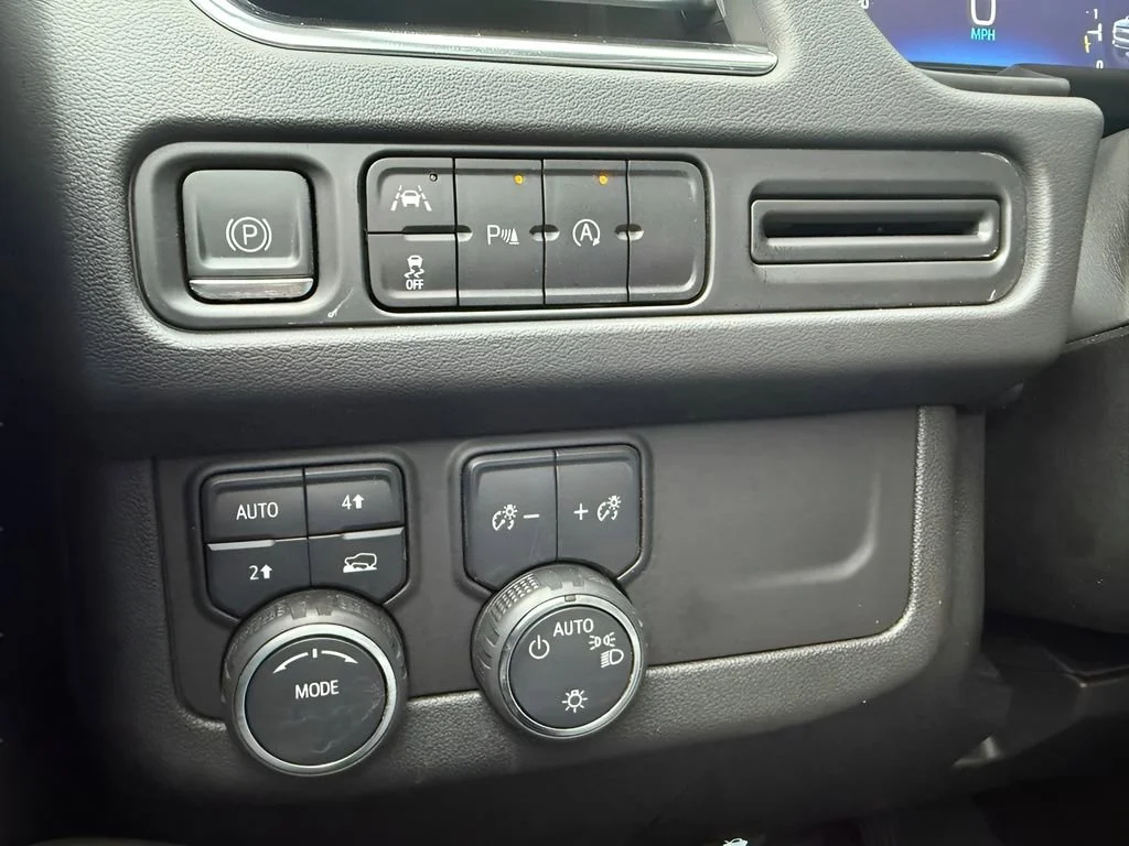 Used 2023 Black Chevrolet LT image 19