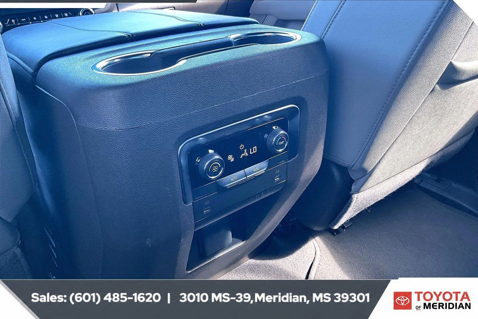 Used 2025 Sterling Gray Metallic Chevrolet LT image 25