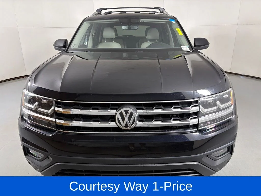 Used 2019 Black Volkswagen 3.6L V6 SE image 4