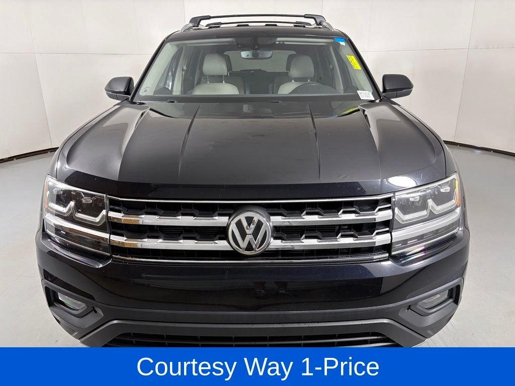 Used 2019 Black Volkswagen 3.6L V6 SE image 4