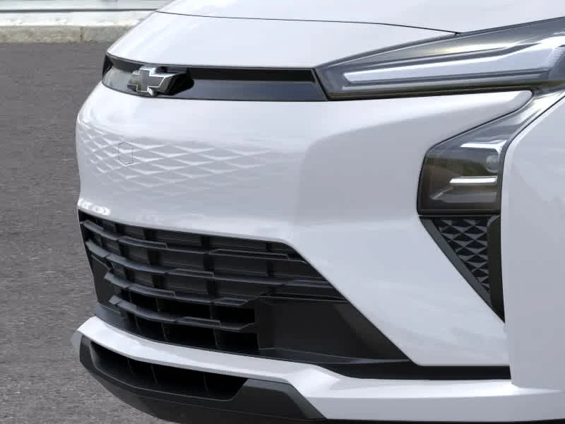 New 2027 Summit White Chevrolet LT image 13