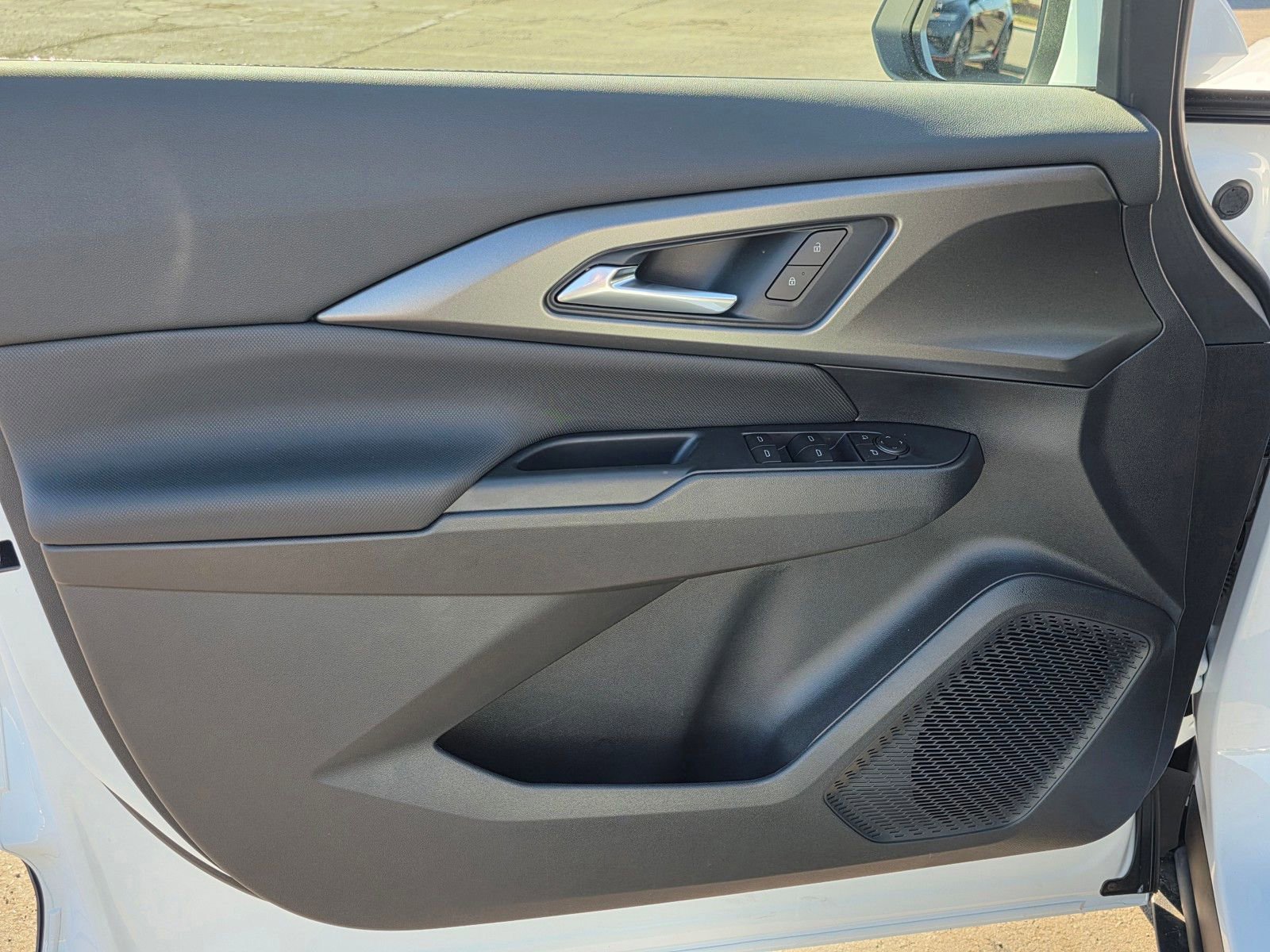 New 2026 Summit White Chevrolet LT image 21