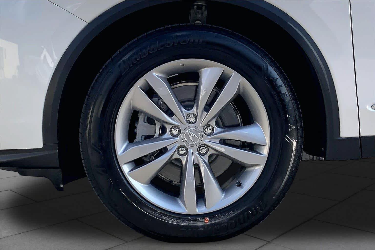 Used 2025 Platinum White Pearl Acura  image 11