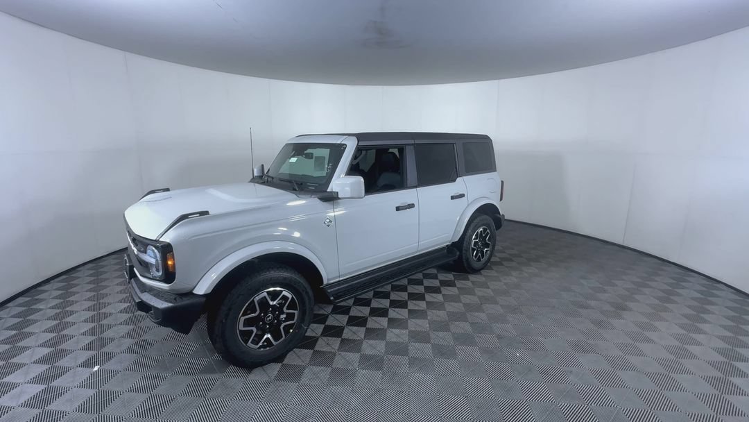 New 2026 Avalanche Gray Ford Outer Banks image 4