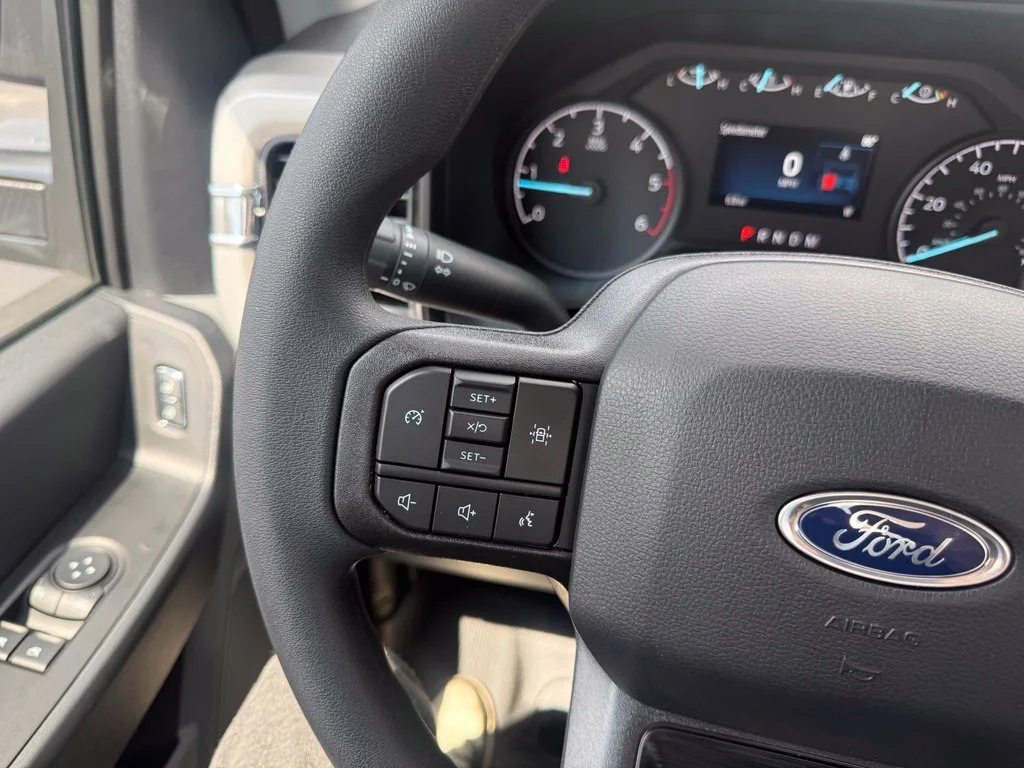 New 2026 Oxford White Ford F-450® XL image 22