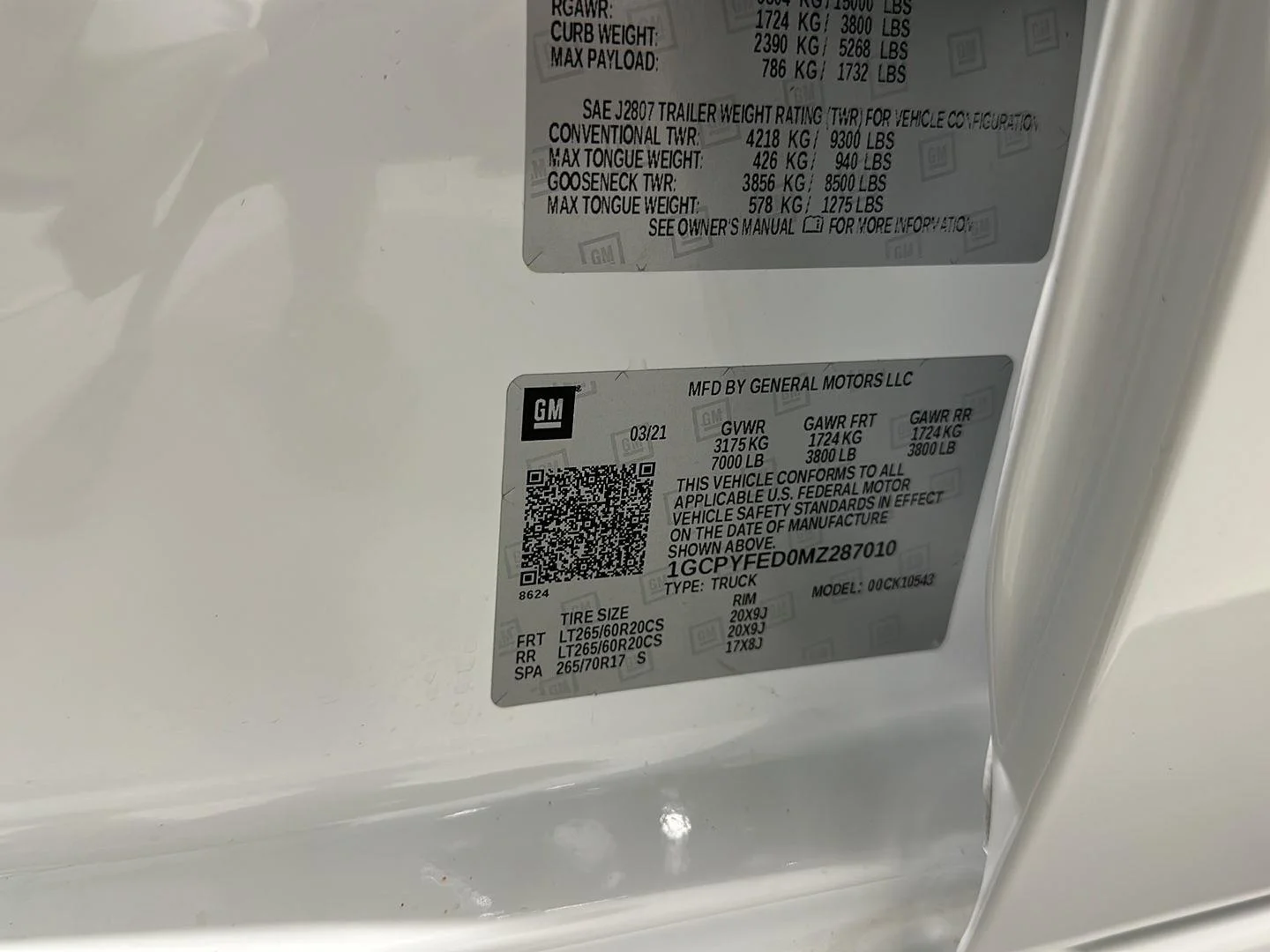 Used 2021 SUMMIT WHITE Chevrolet LT Trail Boss image 28