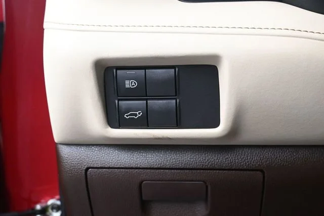 Used 2022 Ruby Flare Pearl Toyota XLE image 13