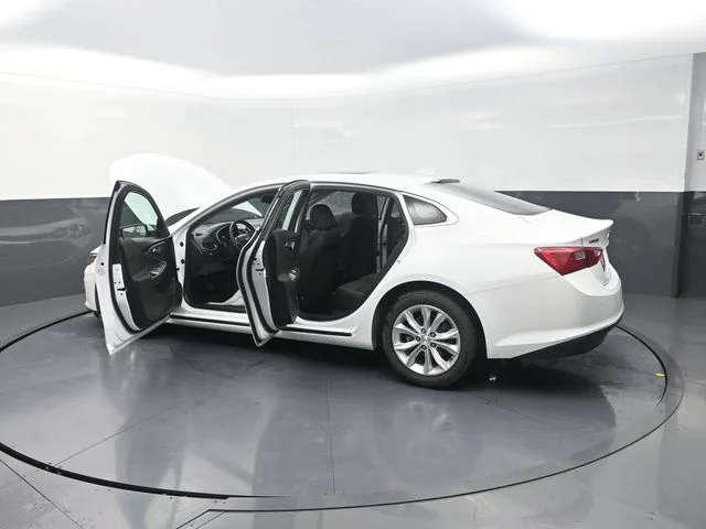 Used 2024 White Chevrolet LT image 43