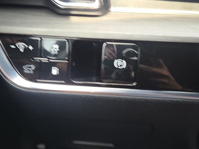 Certified Used 2024 Snow White Pearl Kia X-Line image 12