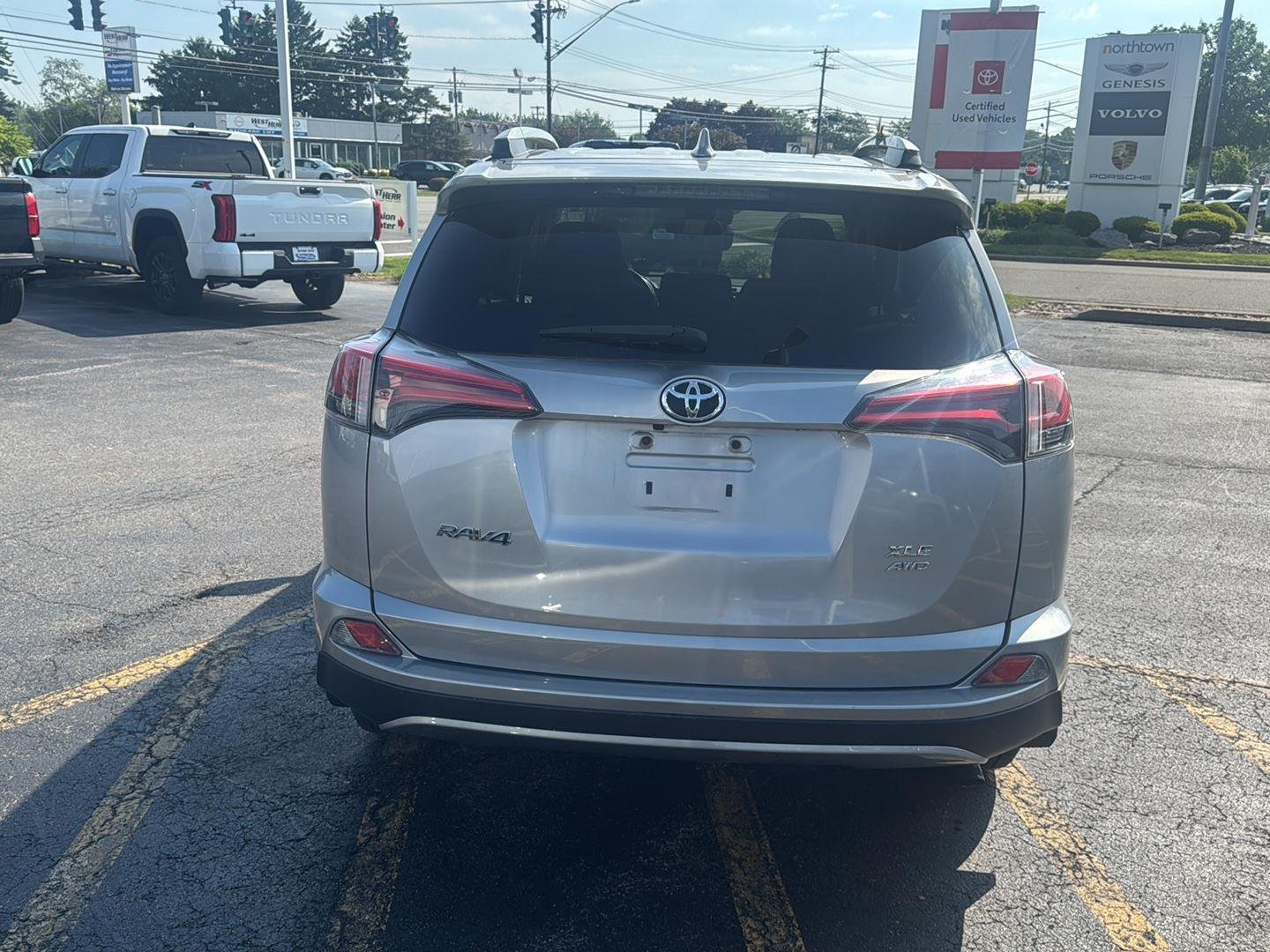 Used 2017 Silver Sky Metallic Toyota XLE image 5