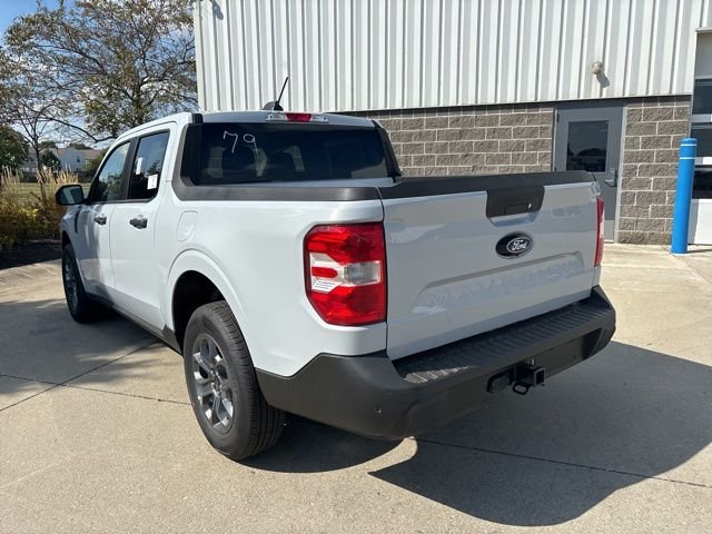 New 2025 Space White Metallic Ford XLT image 8