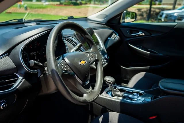 Used 2021 Northsky Blue Metallic Chevrolet LT image 31