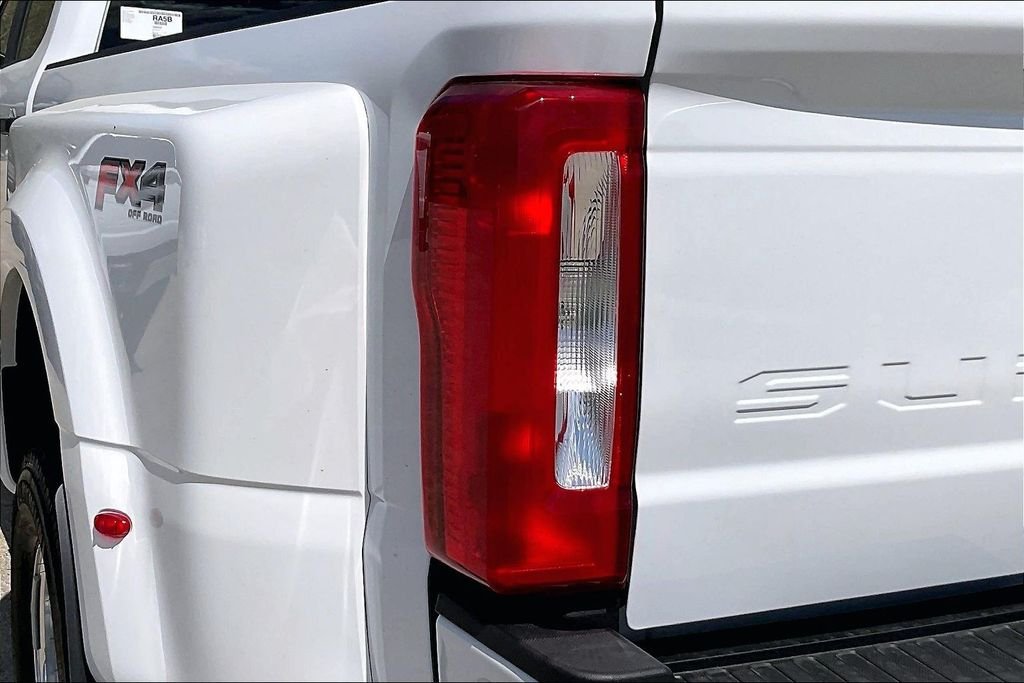 New 2026 Ford Super Duty F-350 XL 4D Crew Cab