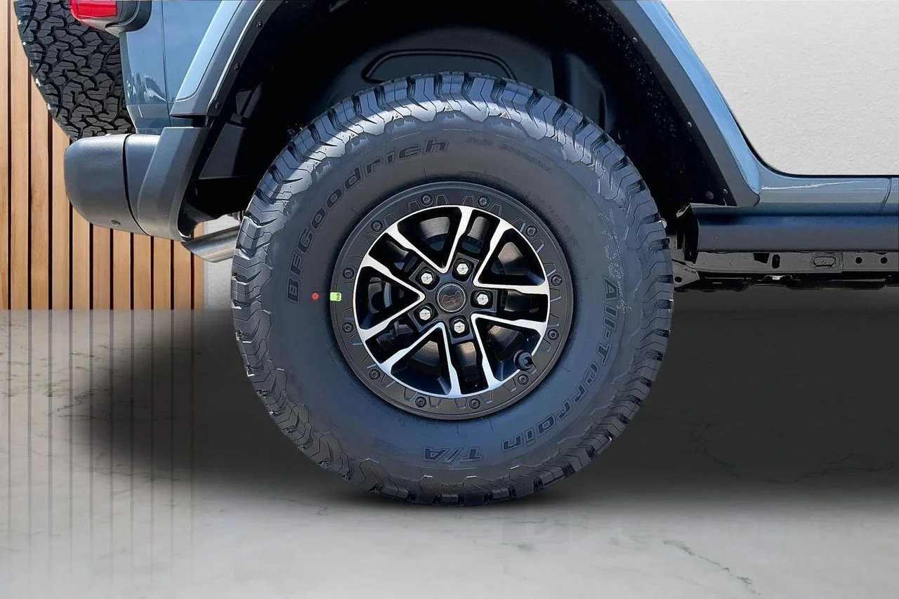 New 2026 Anvil Clear-Coat Exterior Paint Jeep Rubicon X image 30