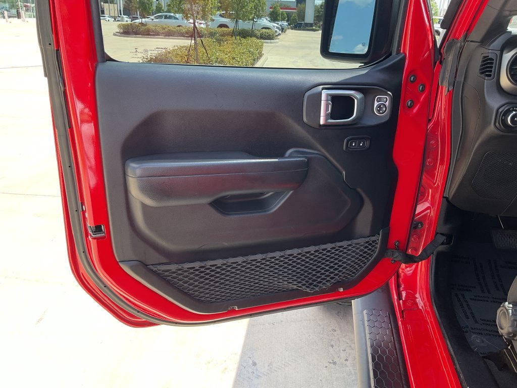 Used 2019 Red Jeep Unlimited Sport S image 10