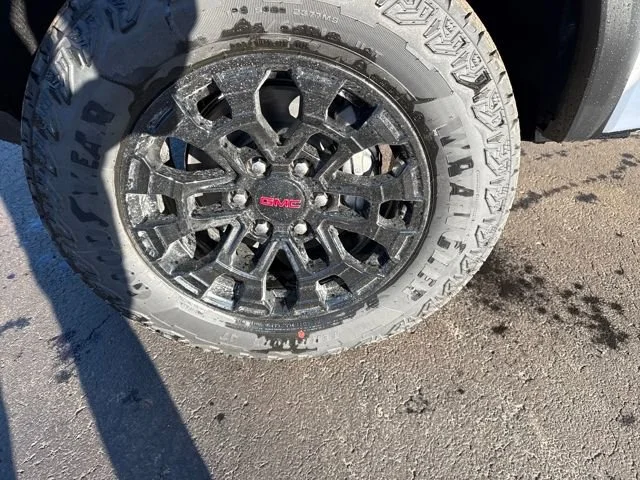 New 2026 Summit White GMC Elevation image 30