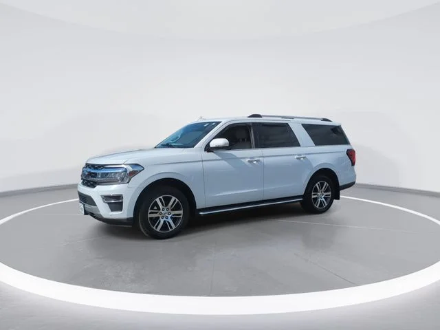 Used 2023 White Ford Limited image 4