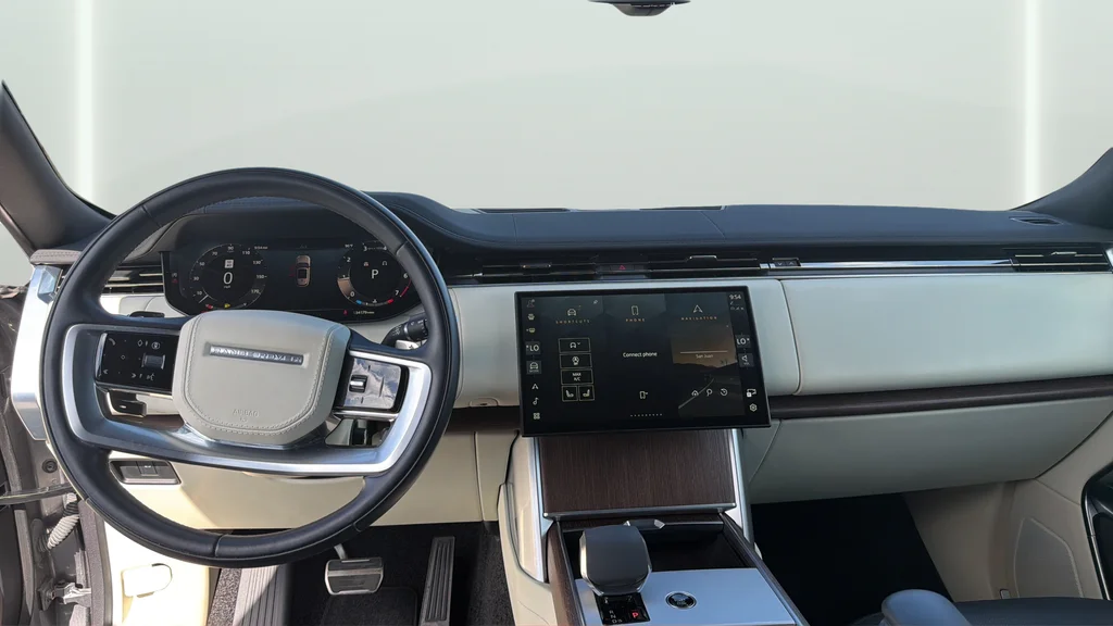 Used 2024 Gray Land Rover SE image 13