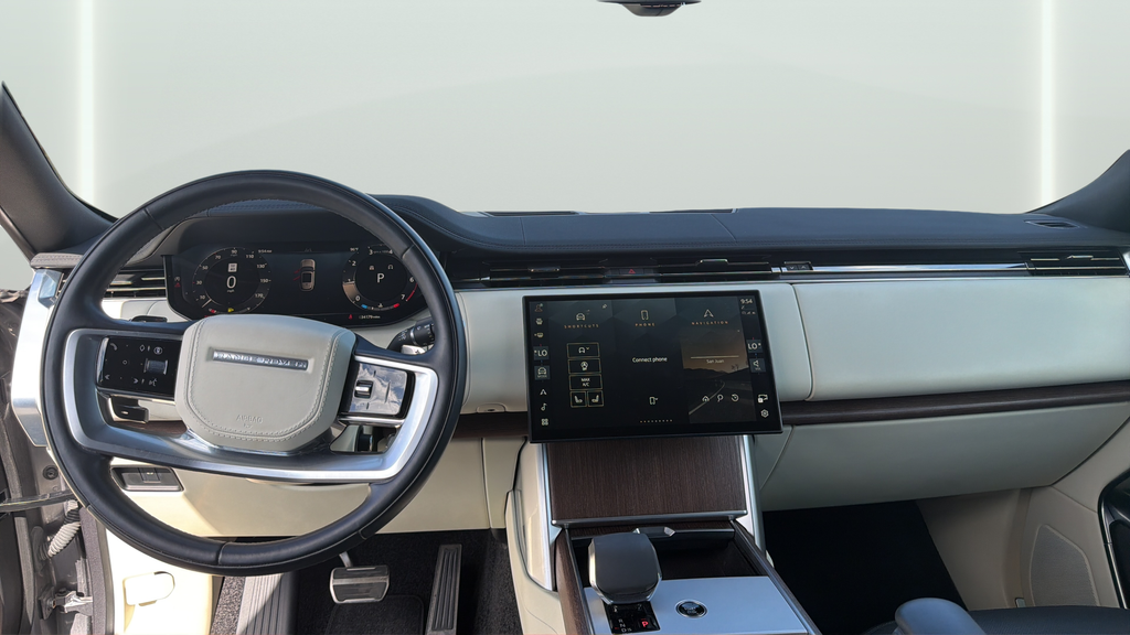 Used 2024 Gray Land Rover SE image 13