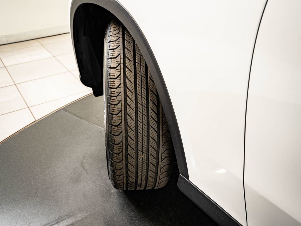 Certified Used 2025 Polar White Mercedes-Benz GLC 300 image 38