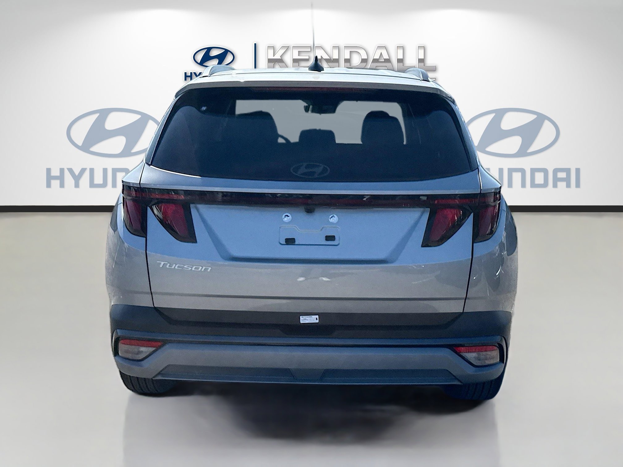 New 2026 Shimmering Silver Hyundai SEL FWD image 30